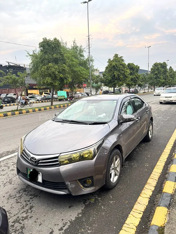 Toyota Corolla 2015 for Sale in Lahore Image-1