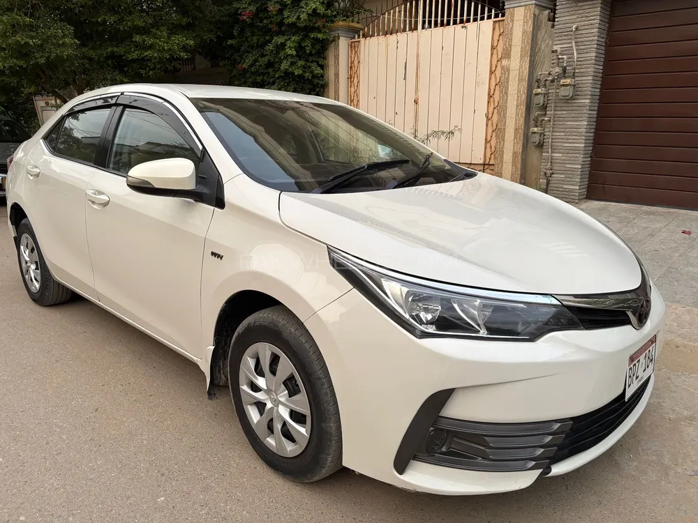 Toyota Corolla 2019 for Sale in Karachi Image-1