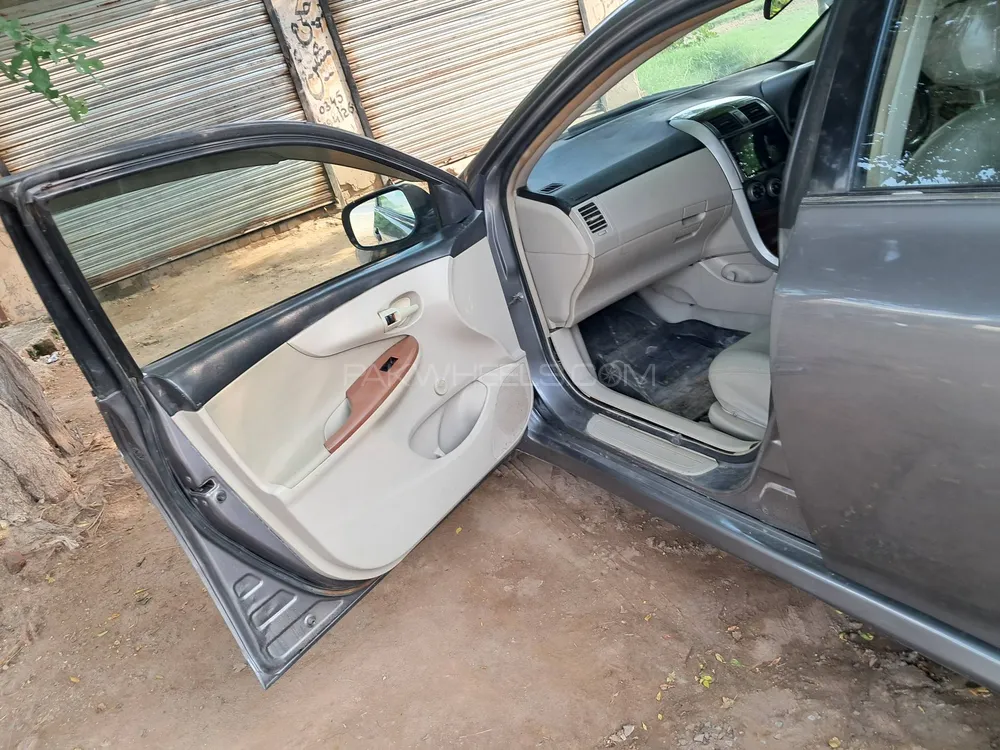 Toyota Corolla 2013 for Sale in Bhera Image-1