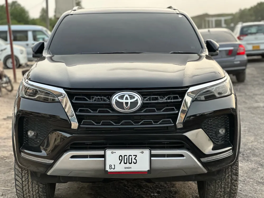 Toyota Fortuner 2021 for Sale in Karachi Image-1