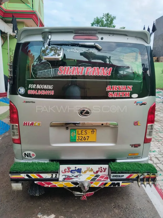 Toyota Hiace 2017 for Sale in Shakargarh Image-1