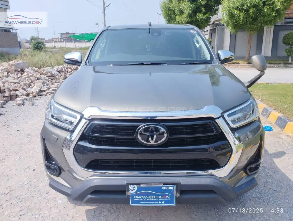 Toyota Hilux 2020 for Sale in Peshawar Image-1