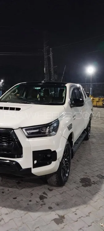 Toyota Hilux 2016 for Sale in Lahore Image-1