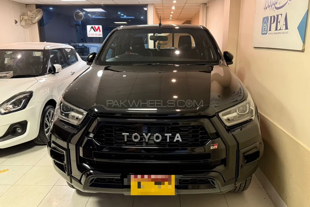 Toyota Hilux 2024 for Sale in Karachi Image-1