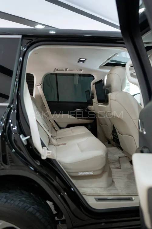 ٹویوٹا لینڈ کروزر 2022 for Sale in اسلام آباد ٹویوٹا لینڈ کروزر 2022 for Sale in اسلام آباد Image-18