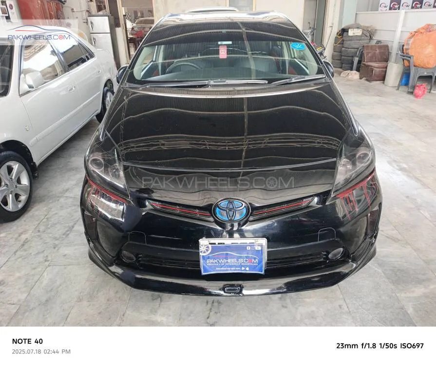 Toyota Prius 2012 for Sale in Peshawar Image-1