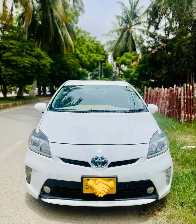 Toyota Prius 2013 for Sale in Karachi Image-1