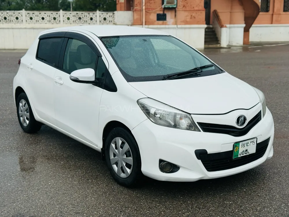 Toyota Vitz 2011 for Sale in Islamabad Image-1