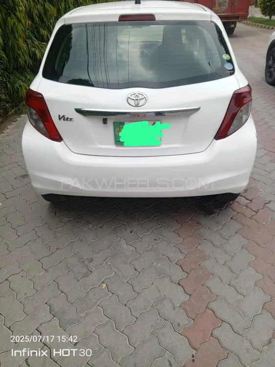 Toyota Vitz 2012 for Sale in Lahore Image-1