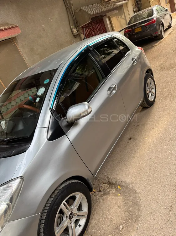 Toyota Vitz 2009 for Sale in Karachi Image-1