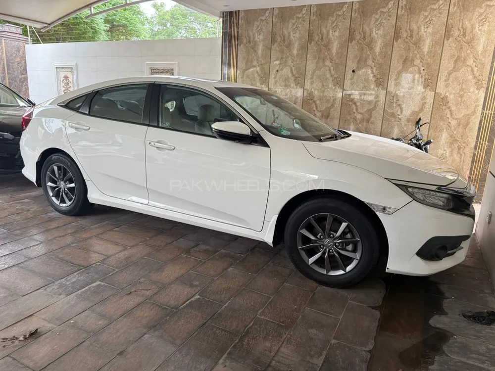 Honda Civic 2020 for Sale in Sialkot Image-1