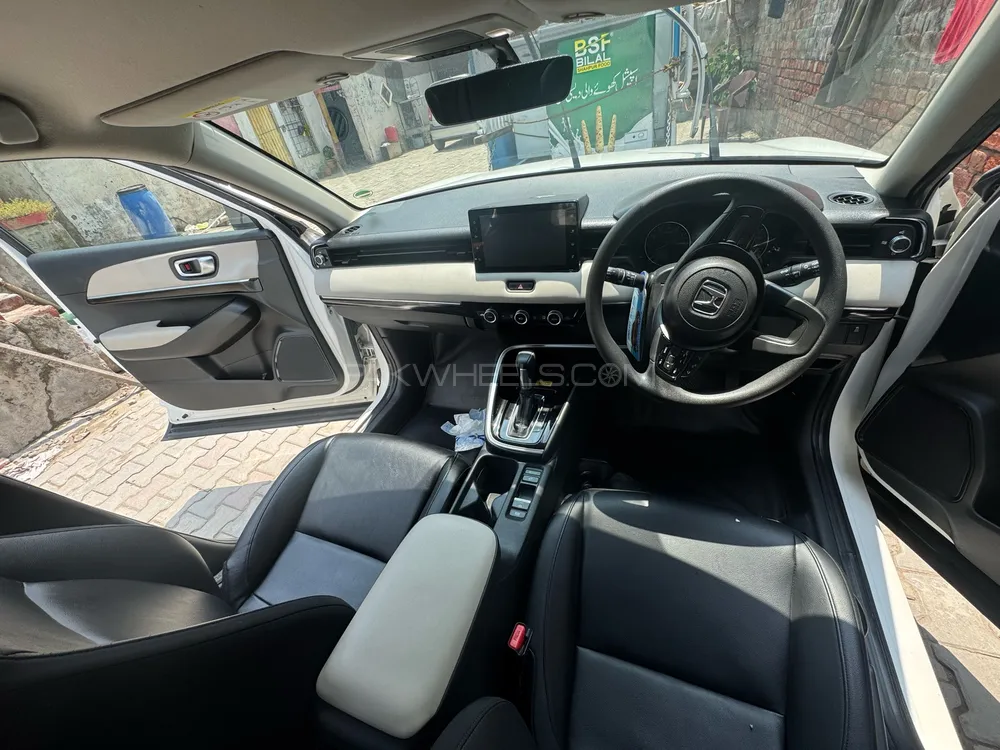 Honda HR-V 2023 for Sale in Lahore Image-1