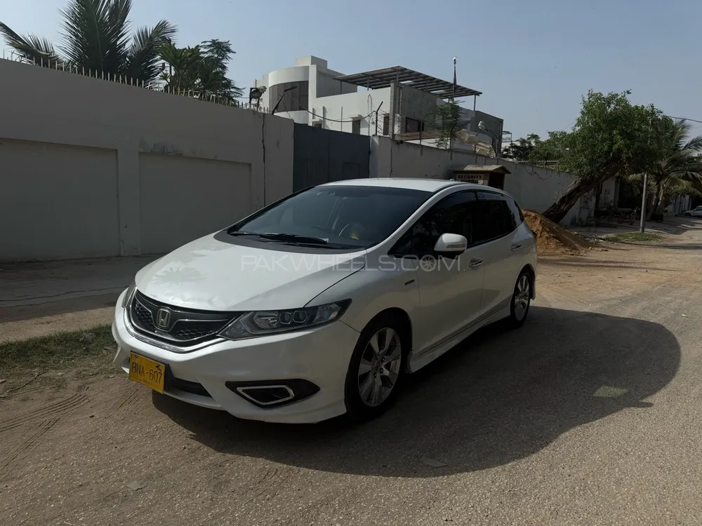 Honda Jade 2015 for Sale in Karachi Image-1
