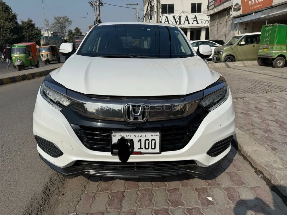Honda Vezel 2018 for Sale in Lahore Image-1