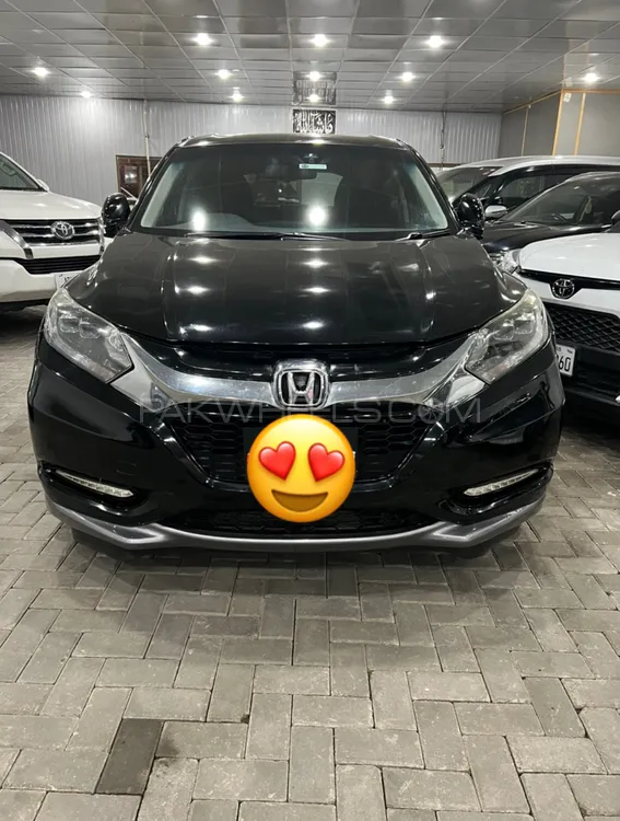Honda Vezel 2017 for Sale in Sialkot Image-1