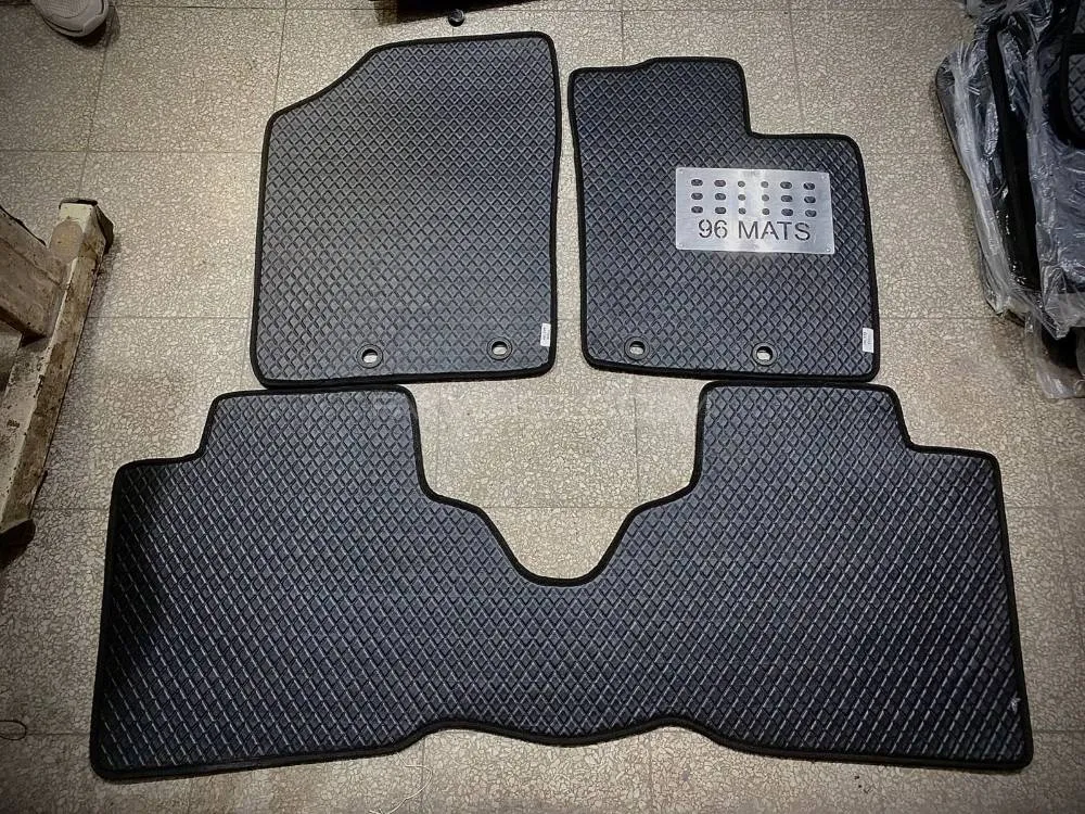 Jetour Dashing 96 Car Floor Mats – Premium Leatherite Mats for Ultimate Protection & Luxury Image-1