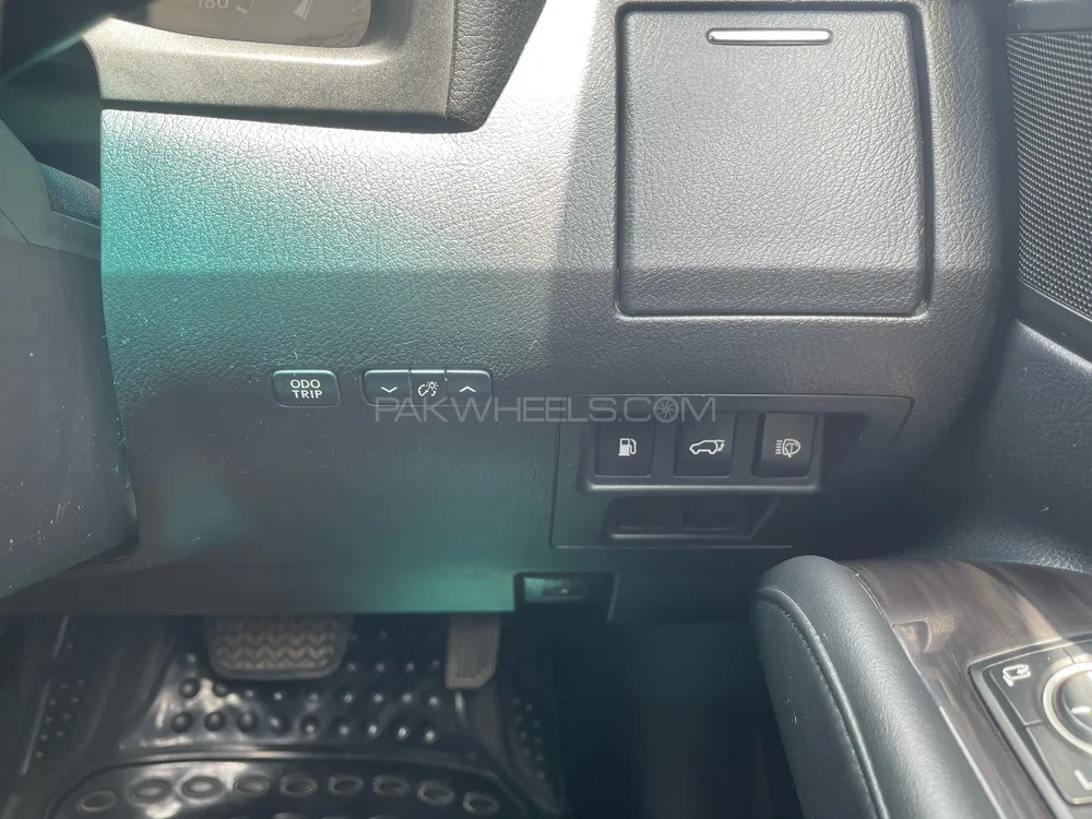 لیکزس آر ایکس سیریز 2011 for Sale in کراچی لیکزس آر ایکس سیریز 2011 for Sale in کراچی Image-11