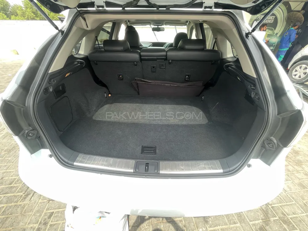 لیکزس آر ایکس سیریز 2011 for Sale in کراچی لیکزس آر ایکس سیریز 2011 for Sale in کراچی Image-13