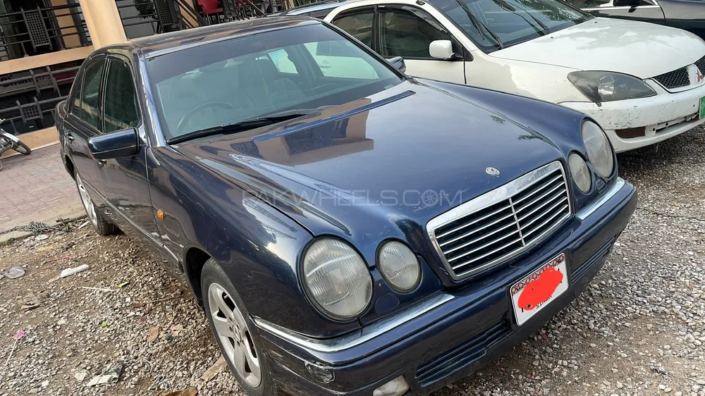 Mercedes Benz E Class 1999 for Sale in Islamabad Image-1