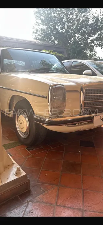 Mercedes Benz E Class 1972 for Sale in Lahore Image-1