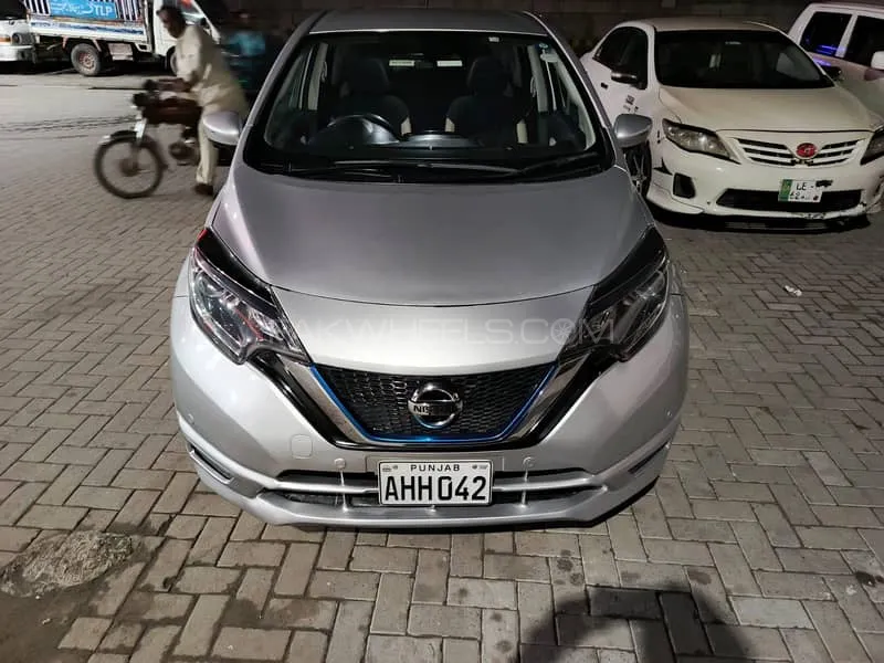 Nissan Note 2018 for Sale in Lahore Image-1