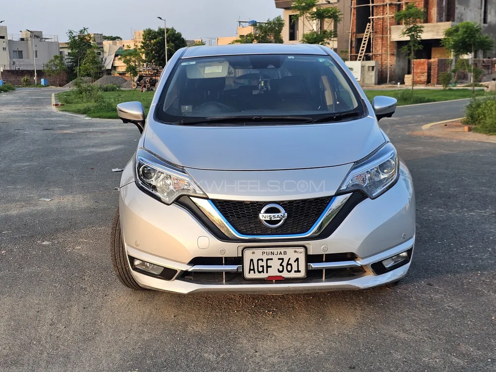 Nissan Note 2018 for Sale in Lahore Image-1
