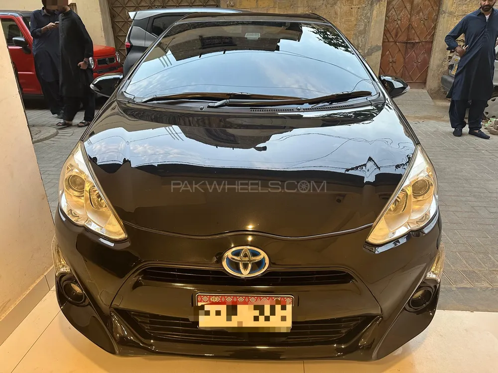Toyota Aqua 2016 for Sale in Karachi Image-1