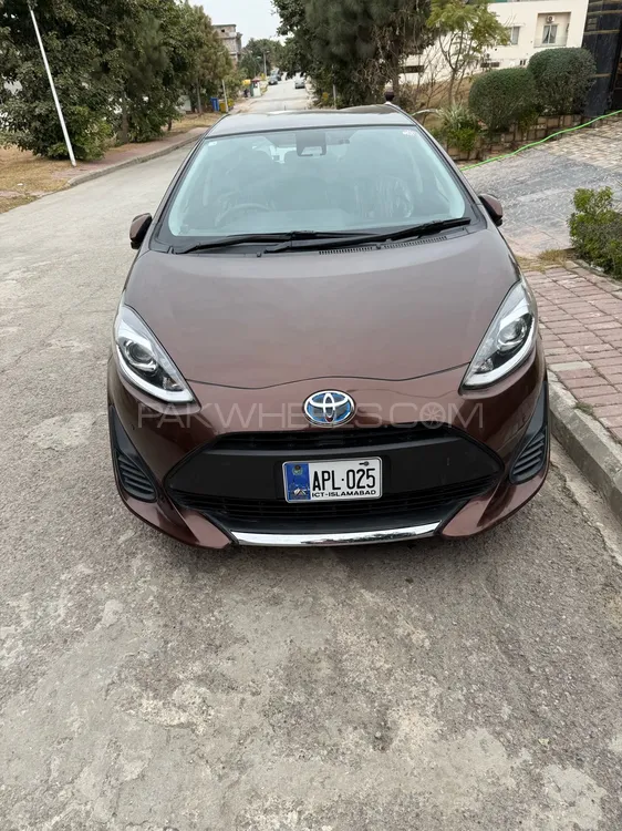 Toyota Aqua 2021 for Sale in Islamabad Image-1