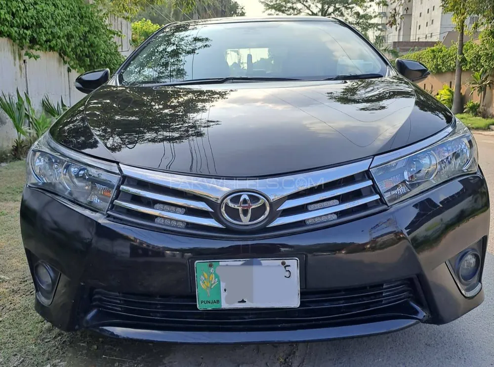 Toyota Corolla 2015 for Sale in Lahore Image-1