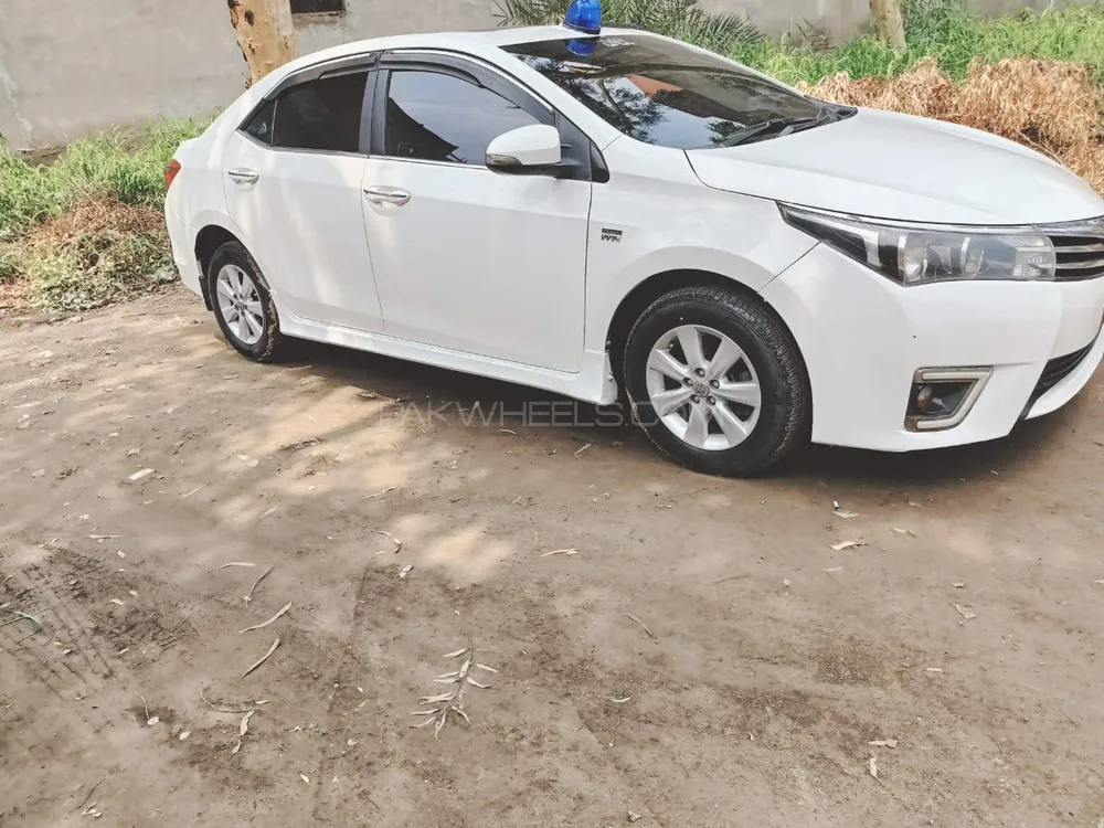 Toyota Corolla 2017 for Sale in Faisalabad Image-1