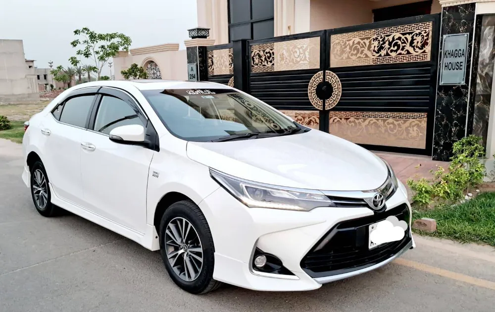 Toyota Corolla 2023 for Sale in Multan Image-1
