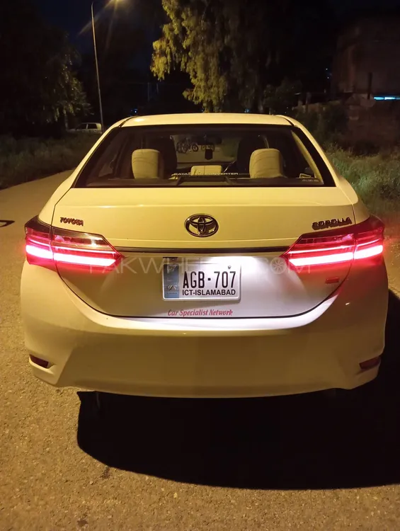 Toyota Corolla 2017 for Sale in Islamabad Image-1