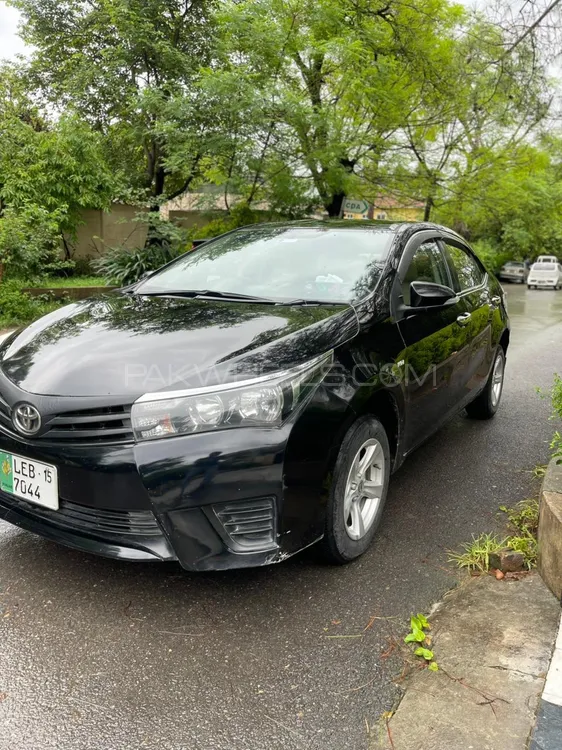 Toyota Corolla 2015 for Sale in Islamabad Image-1