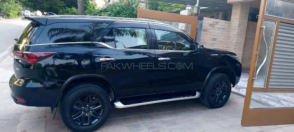 Toyota Fortuner 2019 for Sale in Islamabad Image-1