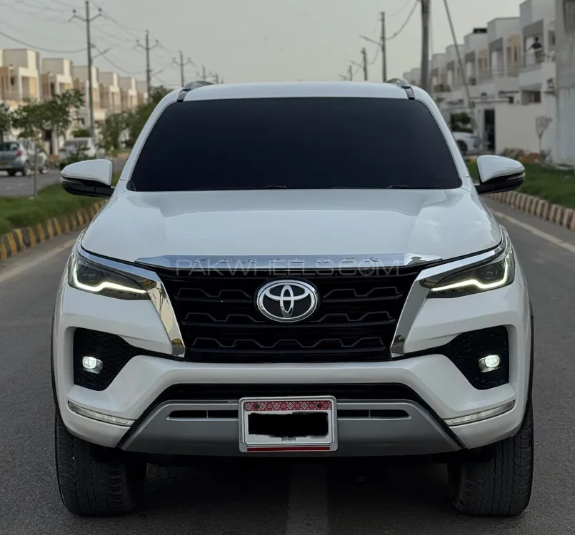 Toyota Fortuner 2021 for Sale in Karachi Image-1