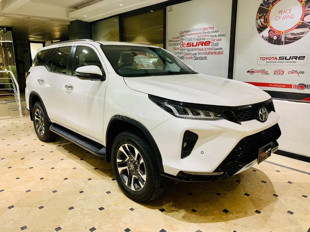 Toyota Fortuner 2025 for Sale in Islamabad Image-1
