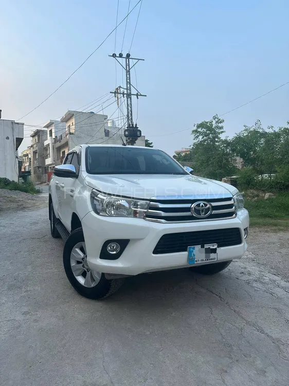 Toyota Hilux 2019 for Sale in Islamabad Image-1