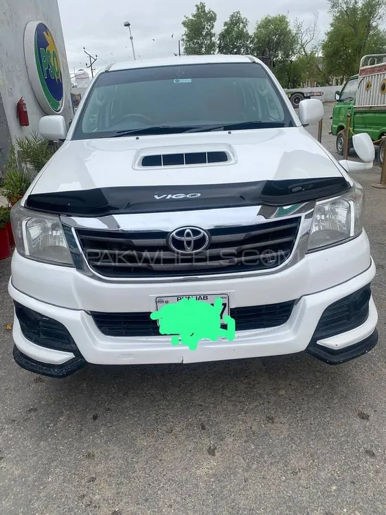 Toyota Hilux 2012 for Sale in Mian Wali Image-1