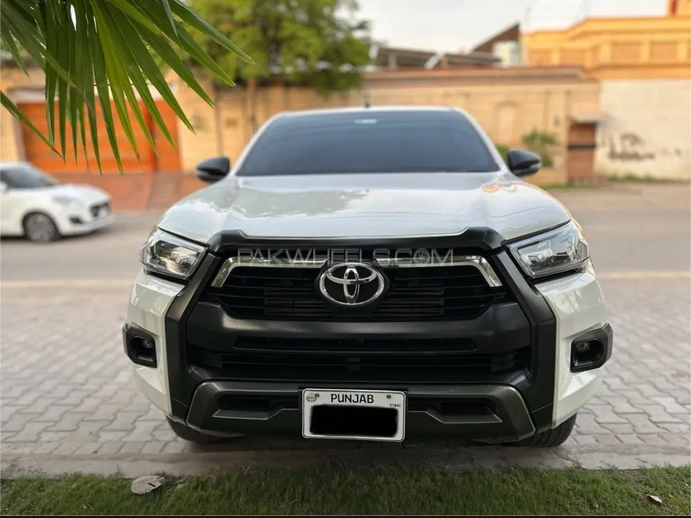 Toyota Hilux 2023 for Sale in Bahawalpur Image-1