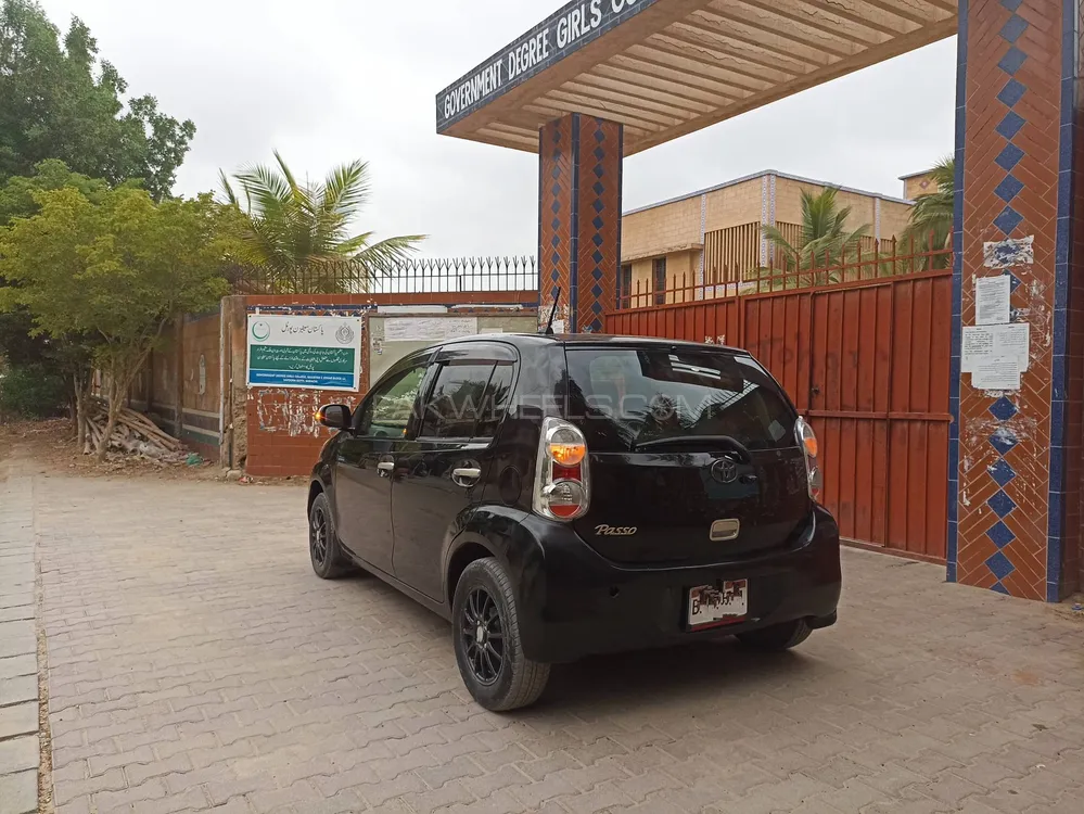 Toyota Passo 2011 for Sale in Karachi Image-1