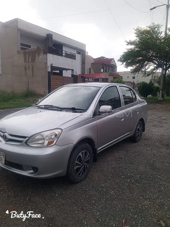 Toyota Platz 2004 for Sale in Islamabad Image-1