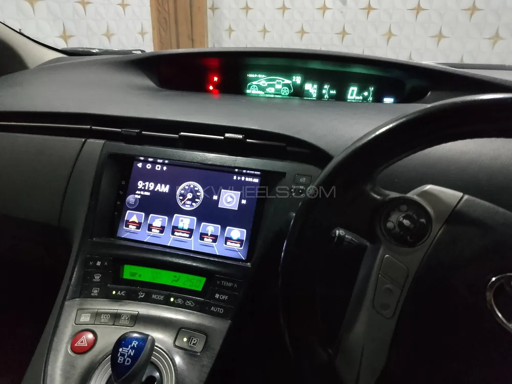 Toyota Prius 2009 for Sale in Islamabad Image-1