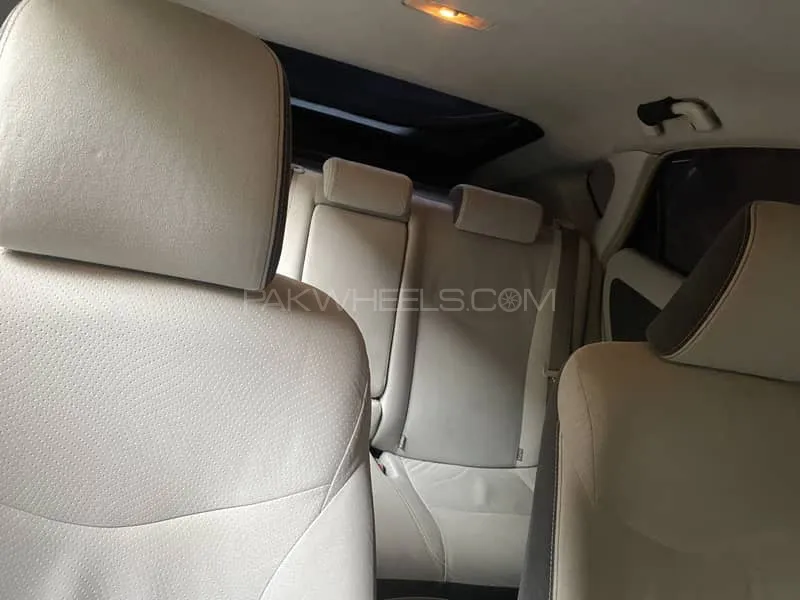 Toyota Prius 2014 for Sale in Lahore Image-1