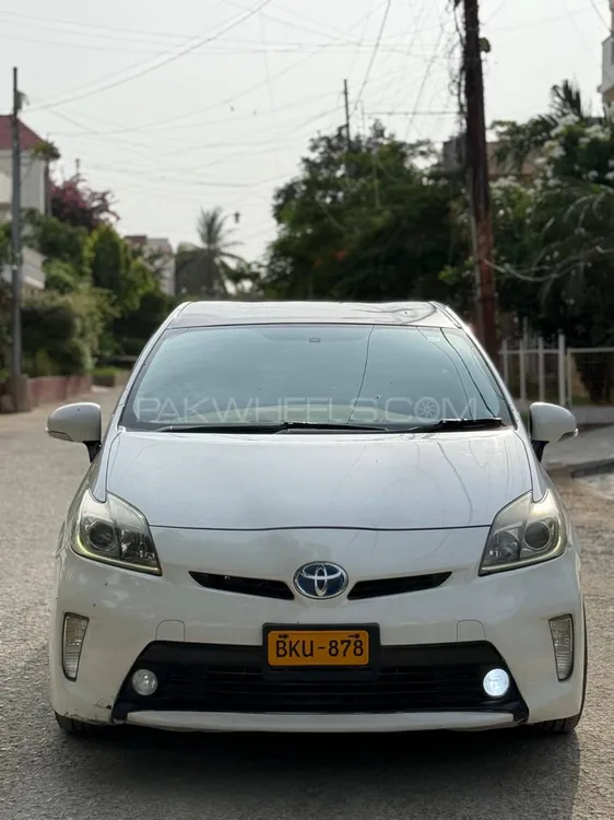 Toyota Prius 2014 for Sale in Karachi Image-1
