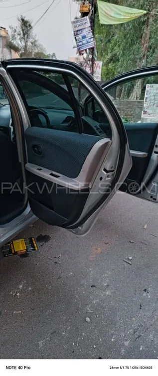 Toyota Vitz 2006 for Sale in Lahore Image-1