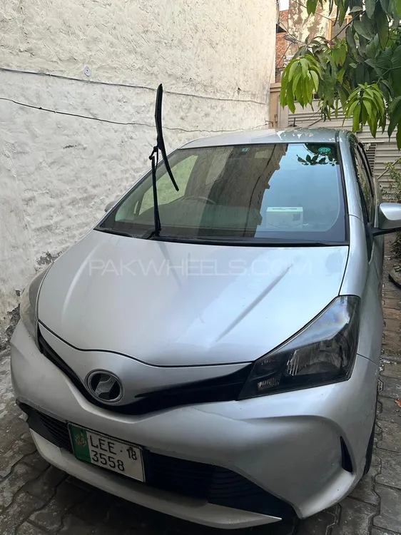 Toyota Vitz 2014 for Sale in Faisalabad Image-1