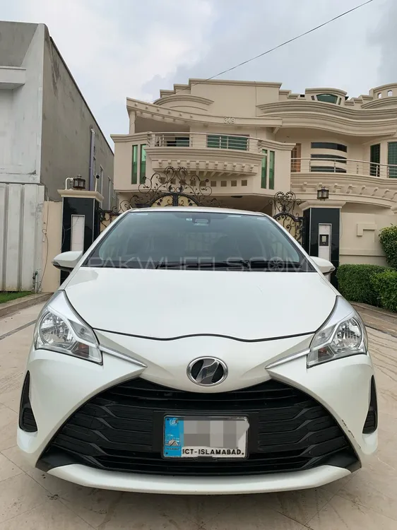 Toyota Vitz 2017 for Sale in Gujranwala Image-1