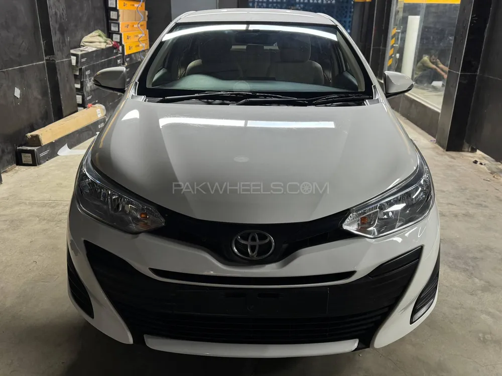 Toyota Yaris Sedan 2021 for Sale in Karachi Image-1