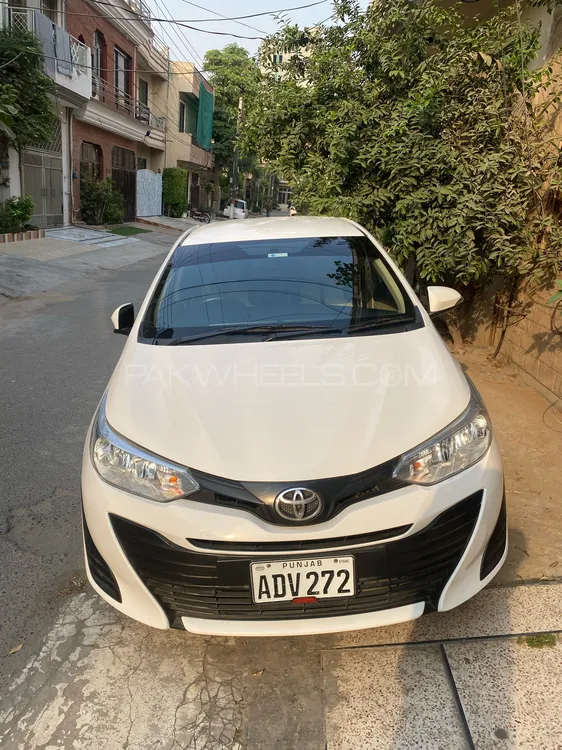 Toyota Yaris Sedan 2021 for Sale in Lahore Image-1