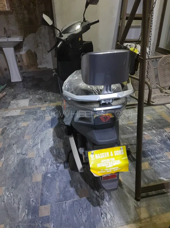 Yadea T5 2025 for Sale Image-1